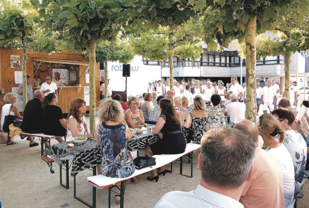 weinmanufaktur-hs.de - Die Weinlaube auf dem Rathausplatz öffnet wieder